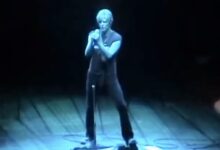 David Bowie – Blue Jean (Live in 2004)