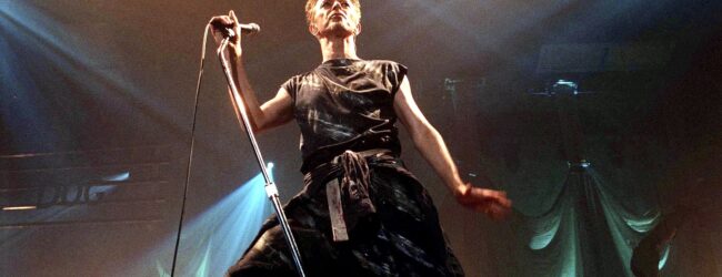 David Bowie, Live, Outside Tour (London, 15th November, 1995)