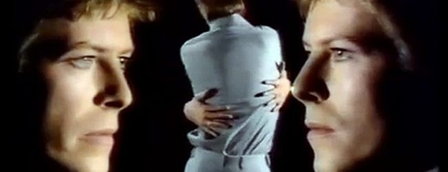 David Bowie – “Heroes” Bing Crosby Christmas Special (1977)