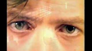 David Bowie – Space Oddity – The Kenny Everett Show (1979)