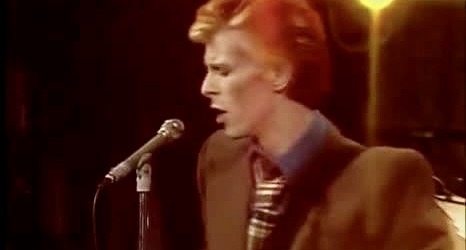 David Bowie – 1984 / Young Americans / Footstompin’ (Dick Cavett Show 1974)