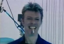 David Bowie – Boys Keep Swinging (Live, The White Room, 1995)