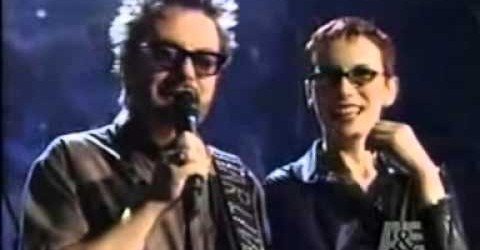 David Bowie calls the Eurythmics Live By Request show (2000)