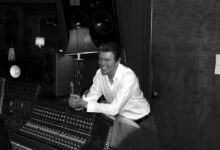 David Bowie – God Bless The Girl