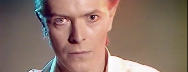 David Bowie – Space Oddity (Kenny Everett Show, NYE, 1979, HQ)