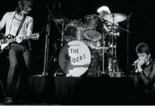 David Bowie – Medley: The Jean Genie / Love Me Do / The Jean Genie (Live 1973) (feat. Jeff Beck)