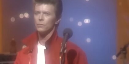 David Bowie – Life On Mars? and Ashes to Ashes (Carson Tonight Show, 1980)