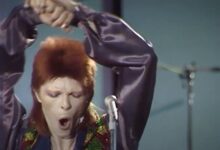 David Bowie – Everything’s Alright (The 1980 Floor Show, Midnight Special, 1973)