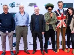 David Bowie’s bandmates remember chaos of final Ziggy Stardust gig 50 years later