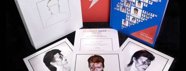 Exclusive DBN Offer! ‘Aladdin Sane 50’ Special Edition Box Set, Includes, 2 Bound-in Postcards plus 3 Fine Art Prints & 8 Postcard Set