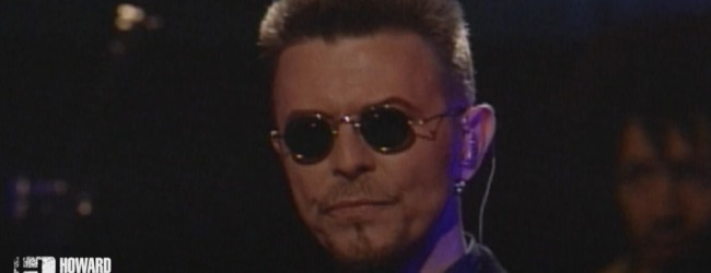 David Bowie – short interview & ‘I’m Afraid of Americans’ on the Stern Show (1998)