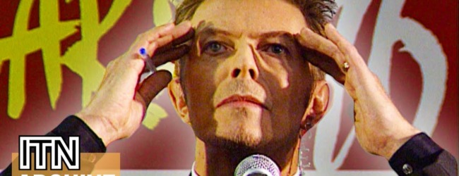David Bowie Plays With the Press – Uncut Brit Awards Press Conference (1996)
