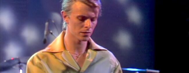 David Bowie – What in the World (Live on Musikladen Extra, Bremen, 30th May 1978)