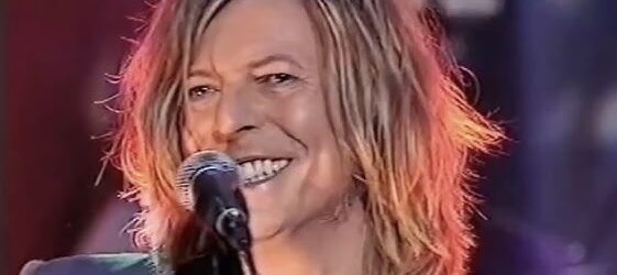 David Bowie – TFI Friday (June 23rd, 2000. Complete Performance)