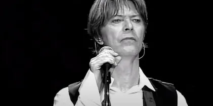 David Bowie – Everyone Says ‘Hi’ (Official Music Video)